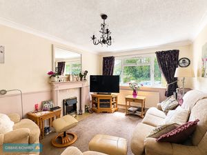 Sitting room- click for photo gallery